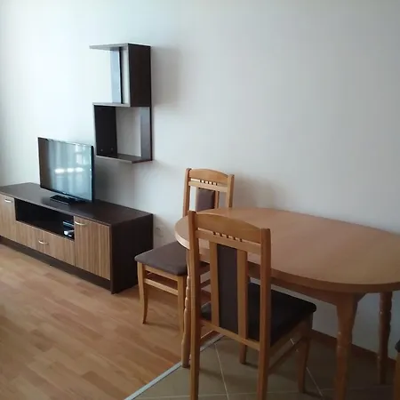 Апартамент Gardens *