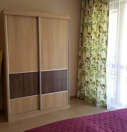 Gardens Apartment *