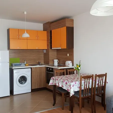 Апартамент Gardens *