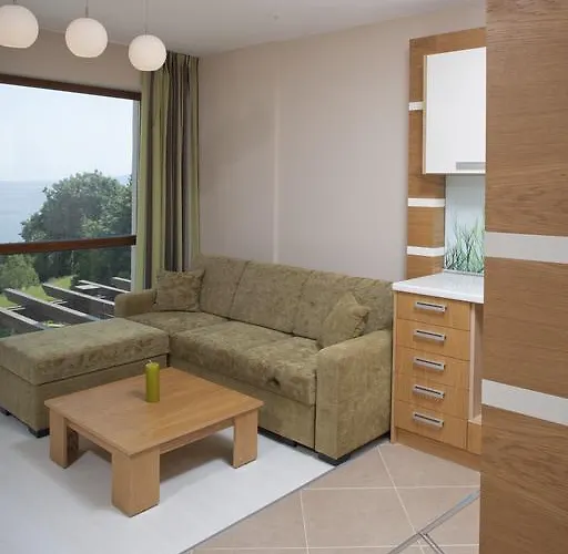 Апартамент Gardens Балчик