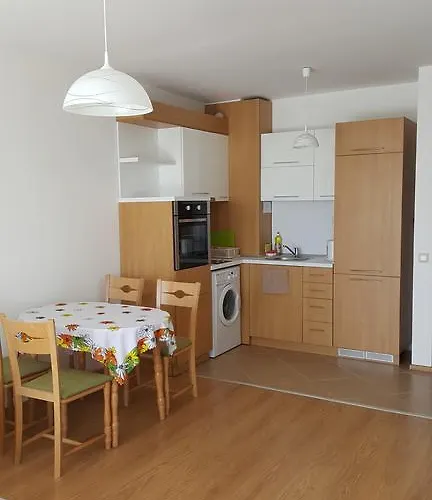 Апартамент Gardens Балчик